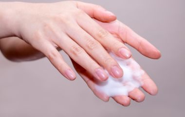 Пенка для маникюра с эффектом Фотошопа – must-have мастера ногтевого сервиса