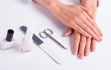 Вспомогательные жидкости для маникюра и выгоды от их продажи
